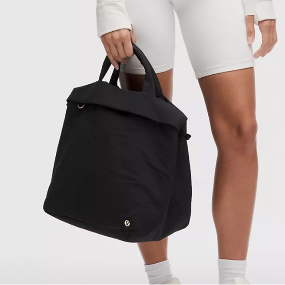 lululemon On My Level Tote Bag 20L